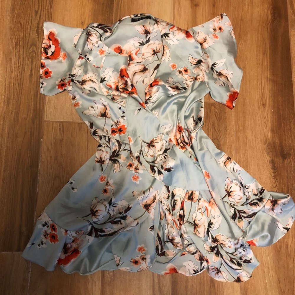 Pale blue/turquoise satin wrap dress!! 👗